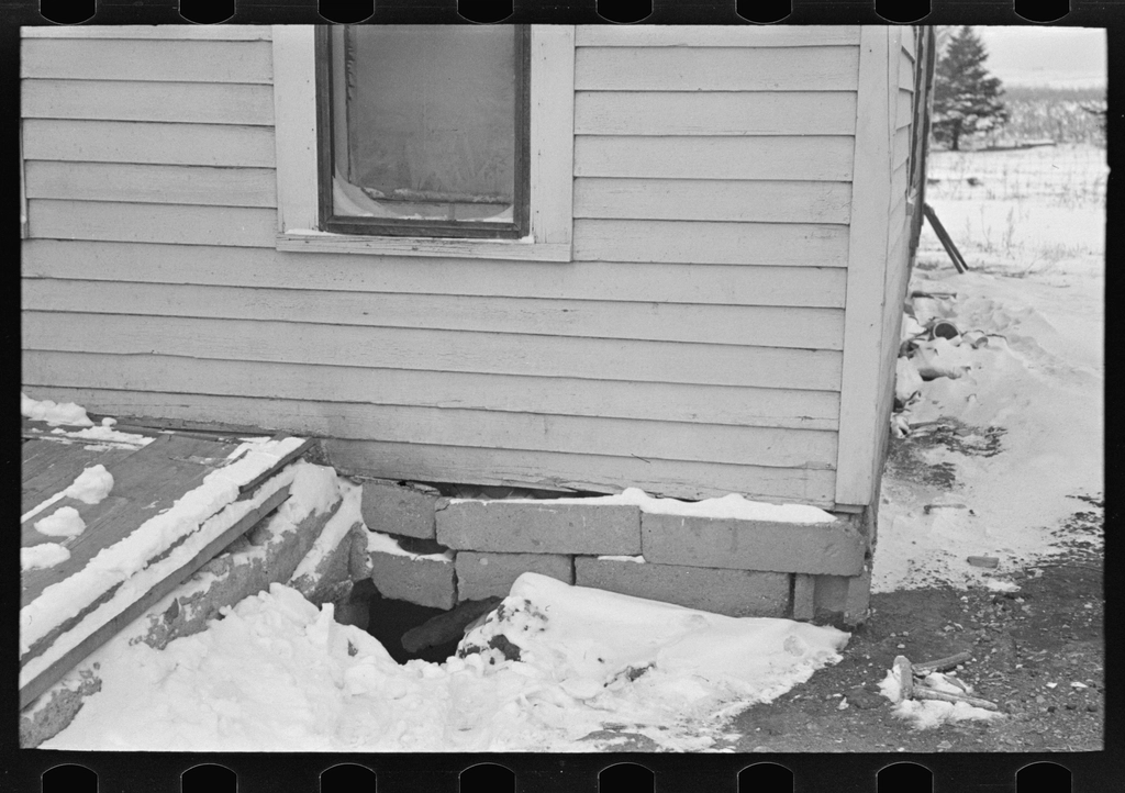 House foundation badly need repairs